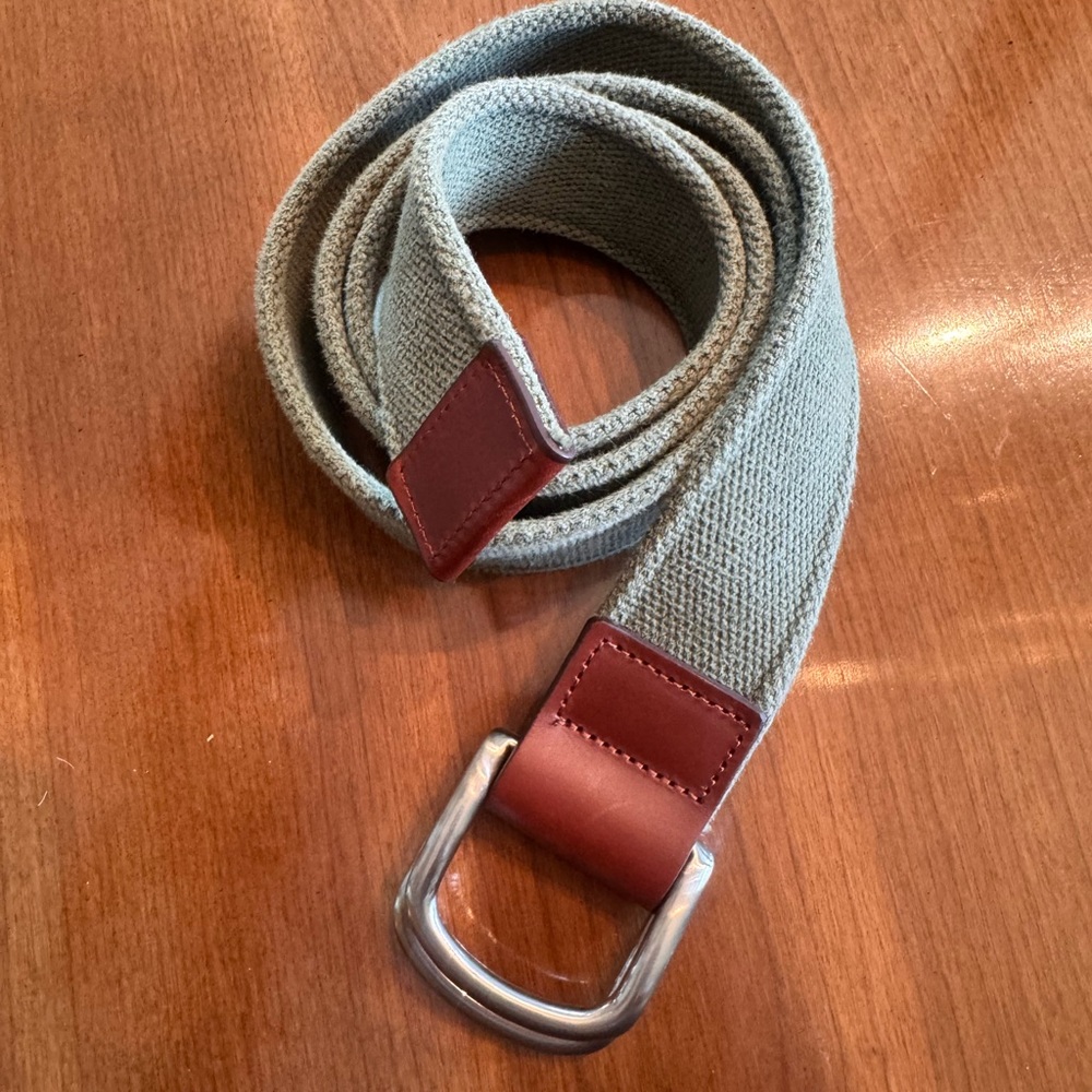 Vineyard Vines Island Canvas Belt -Medium
